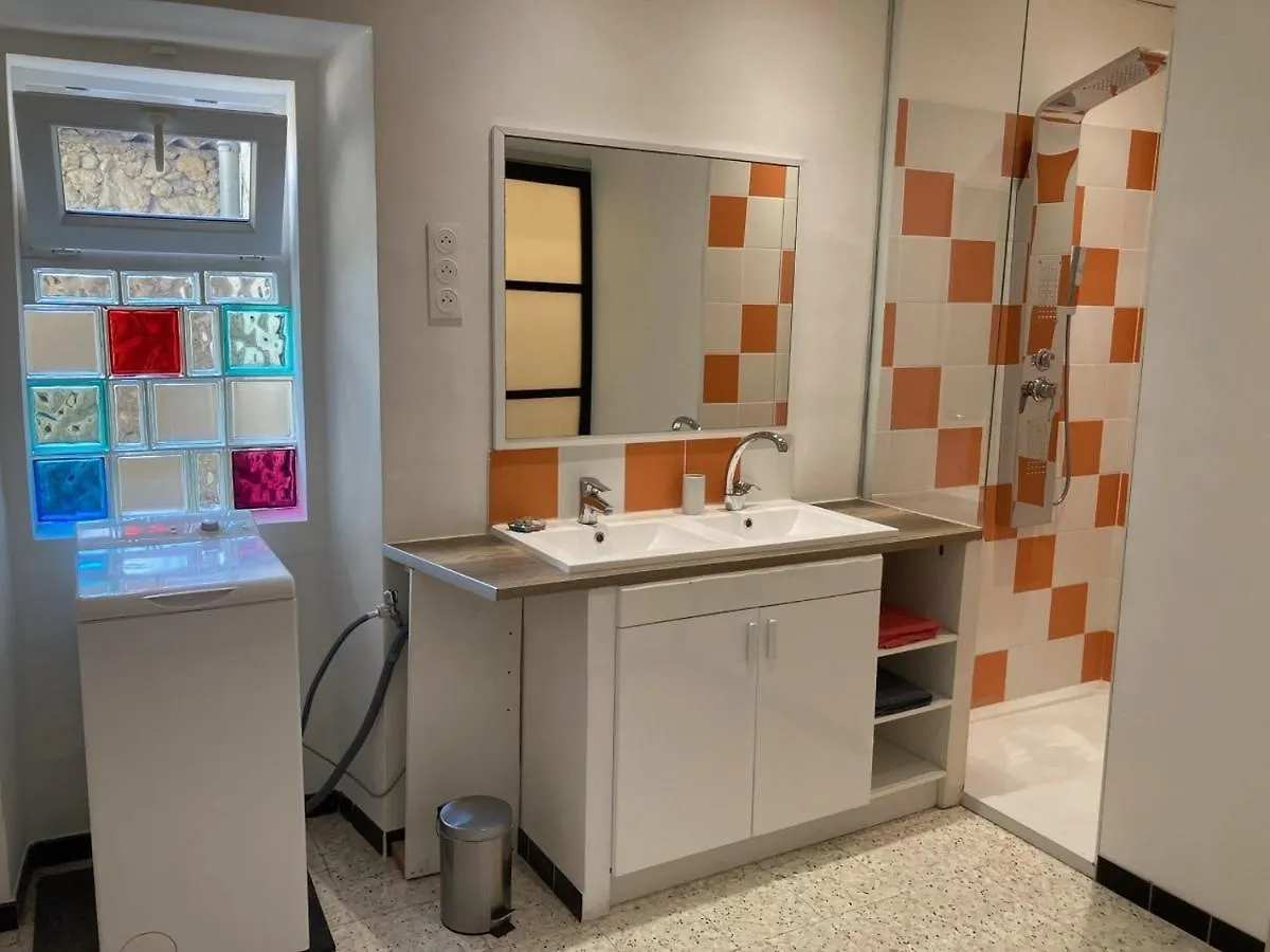 Pelissanne, Superbe Appartement Entierement Renove Apartment